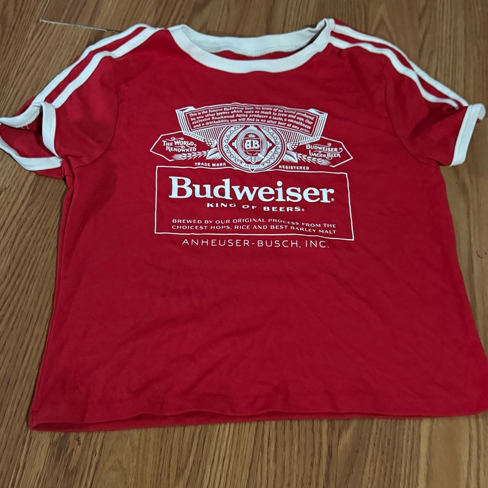 Budweiser Red White Trim Sport Short Sleeve Graphic T- Shirt Size‎ L Retro Y2k